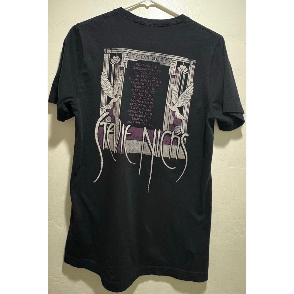 Stevie Nicks 2025 Tour Dancing Doves T-Shirt Size M Unisex - Picture 2 of 4
